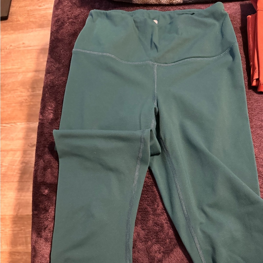woman’s leggings/workout